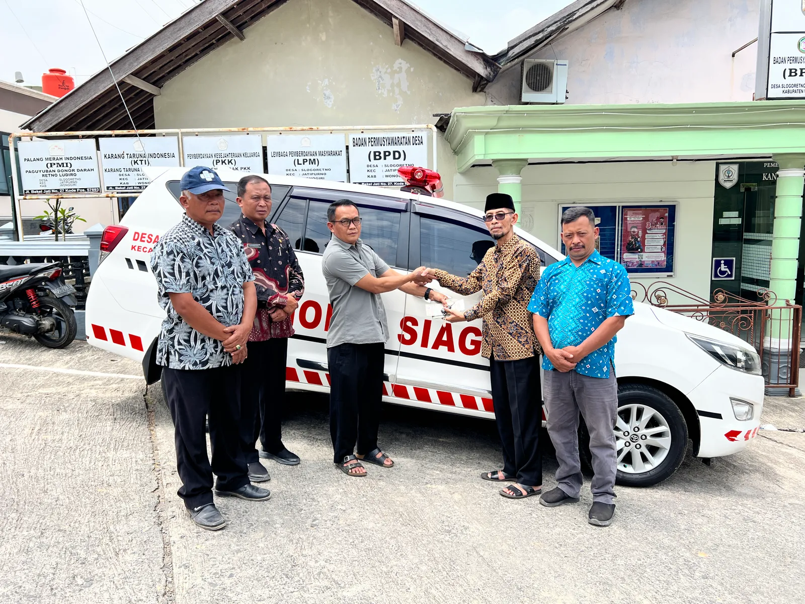 Urunan Warga Slogoretno Wonogiri Wujudkan Ambulans Desa dan Yayasan Sosial