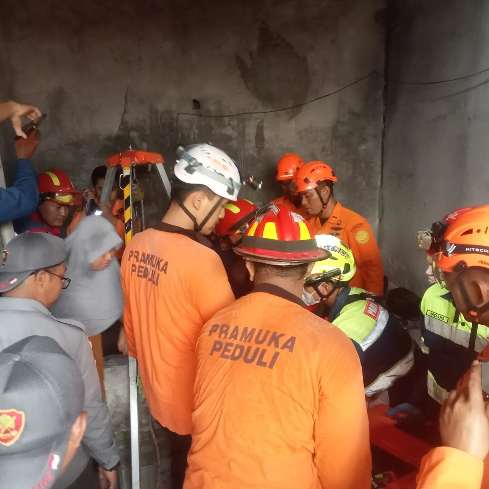 Warga Sukomulyo Terpeleset Jatuh ke Sumur, Dievakuasi dalam Kondisi Sadar